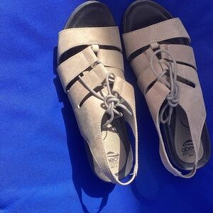 Abeo Taupe Georgia Open-Toe Lace-Up Wedge Sandals